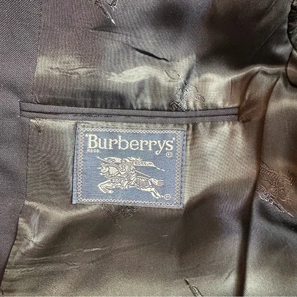 Burberry Heritage Navy Wool Blazer with Gold Buttons Late 90s–Early 2000s - Picture 3 of 11